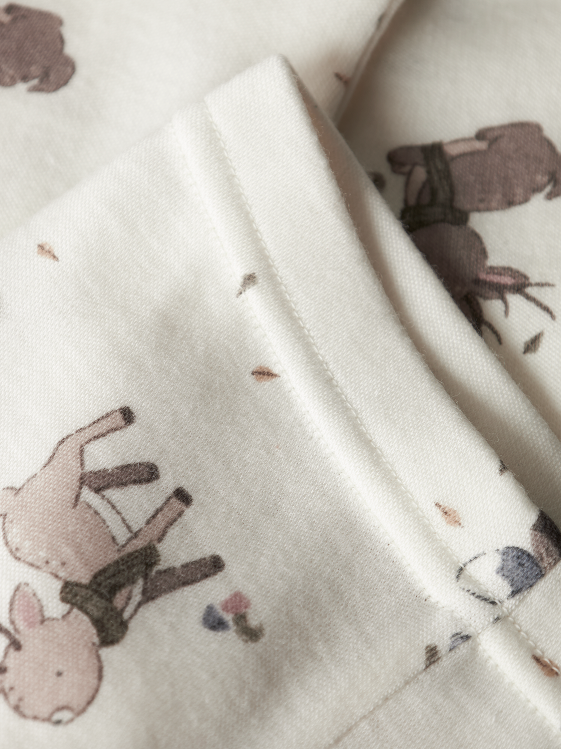 model_shot-front_full